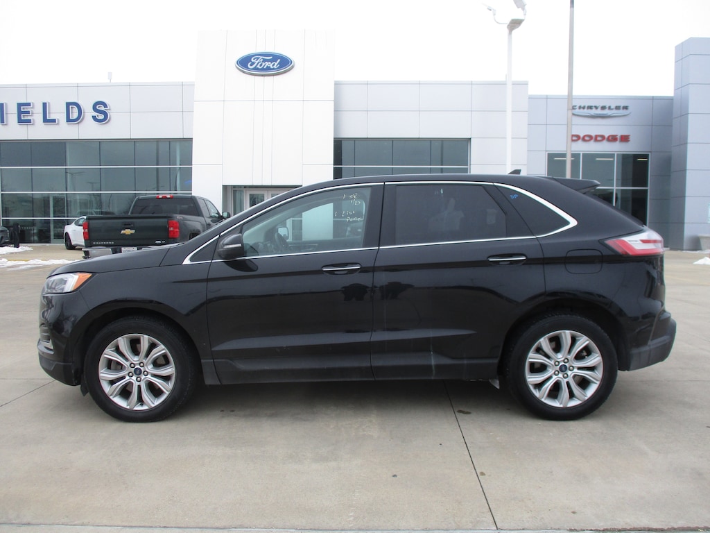 Used 2022 Ford Edge Titanium SUV