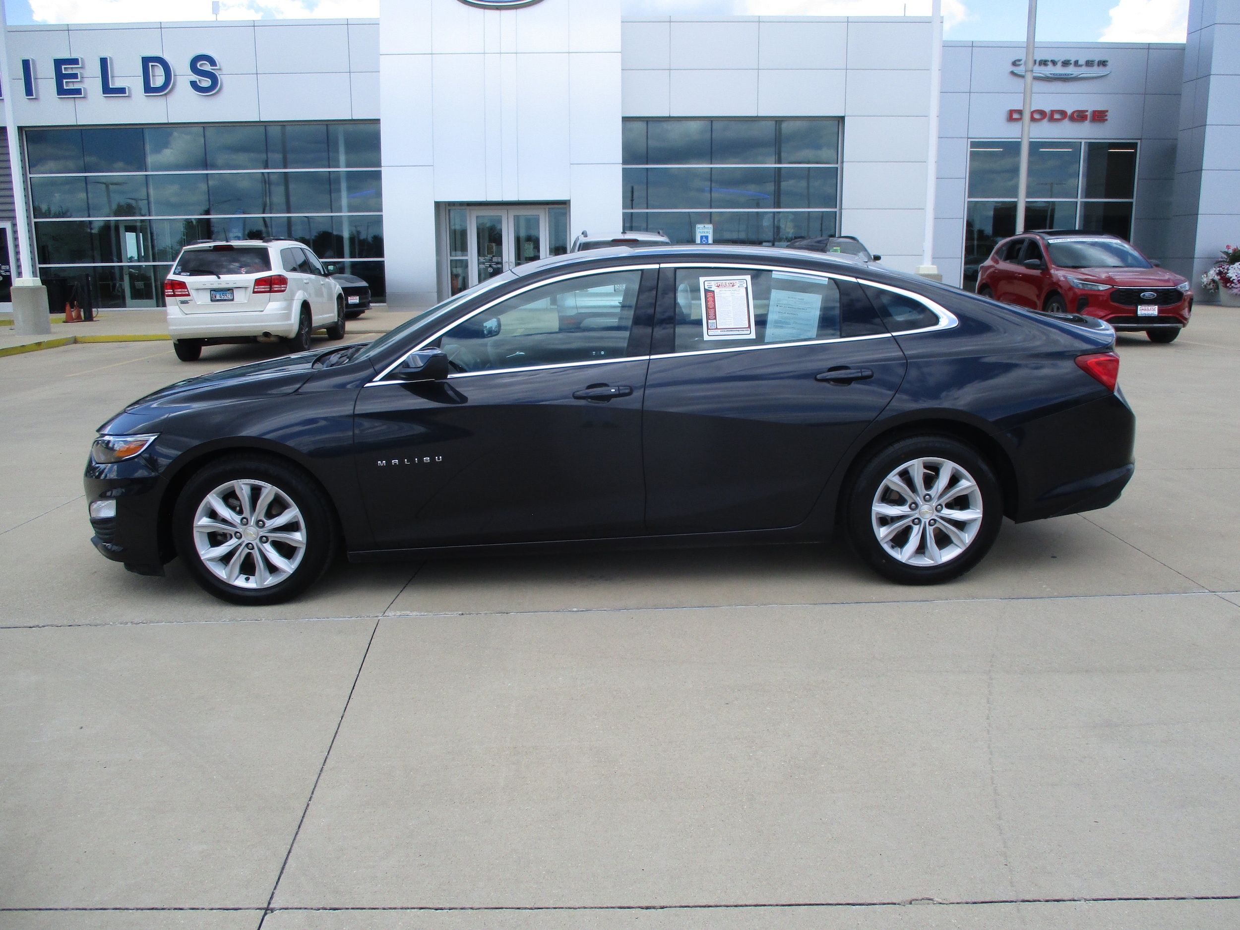 Used 2023 Chevrolet Malibu 1LT with VIN 1G1ZD5ST5PF134759 for sale in Paxton, IL