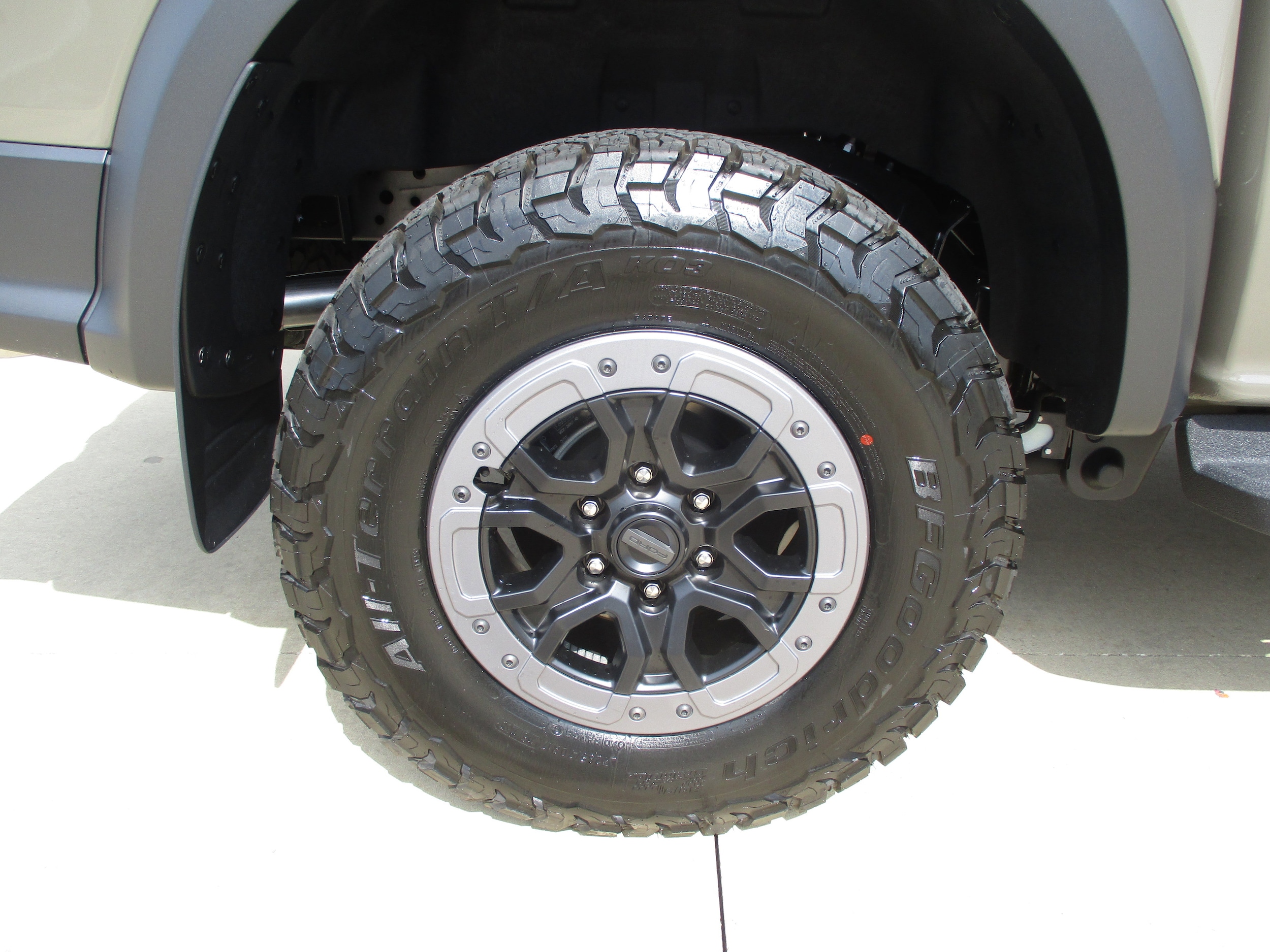 2025 Ford Ranger Raptor - Photo 15
