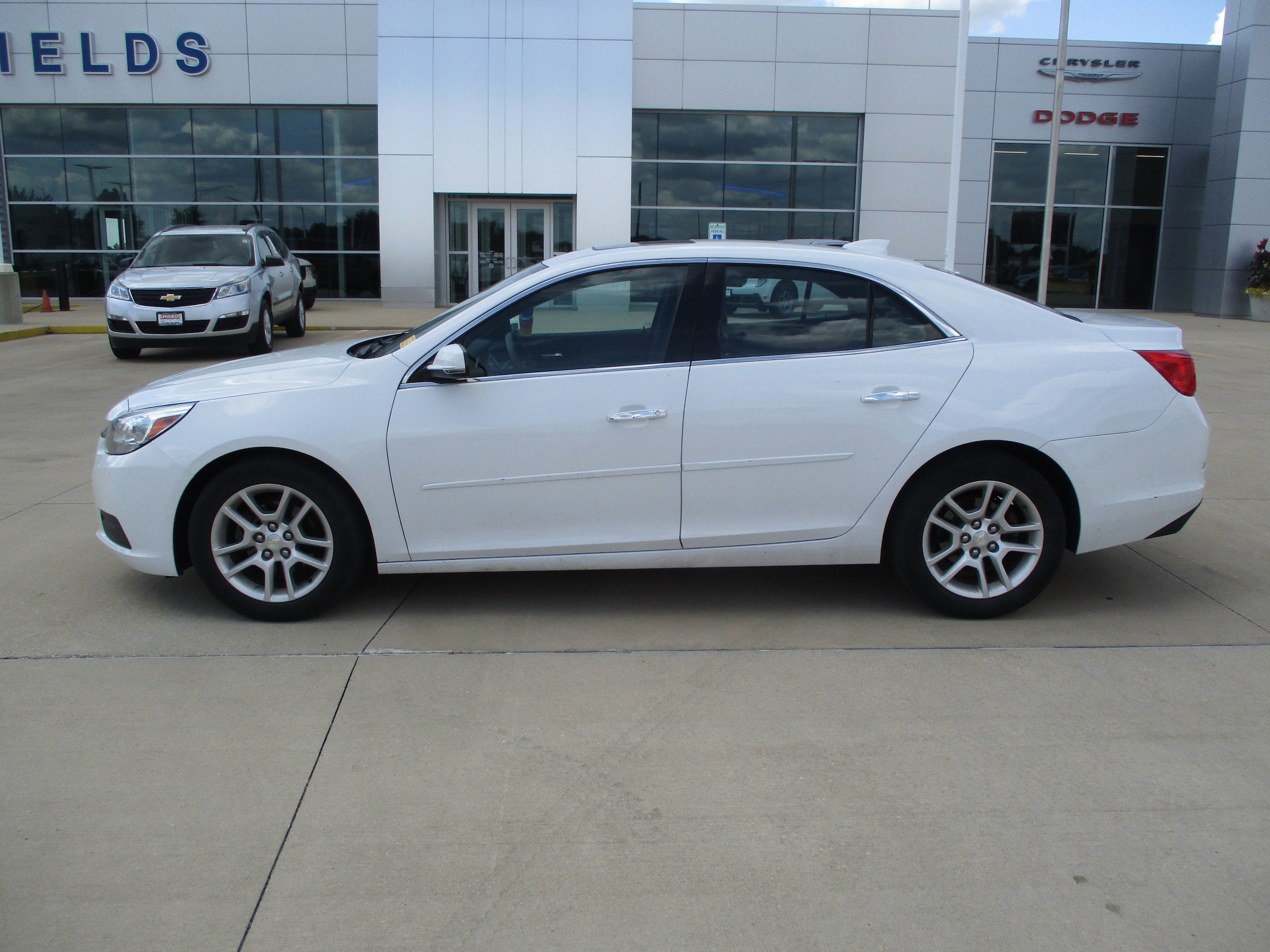 Used 2015 Chevrolet Malibu 1LT with VIN 1G11C5SLXFF140796 for sale in Rantoul, IL