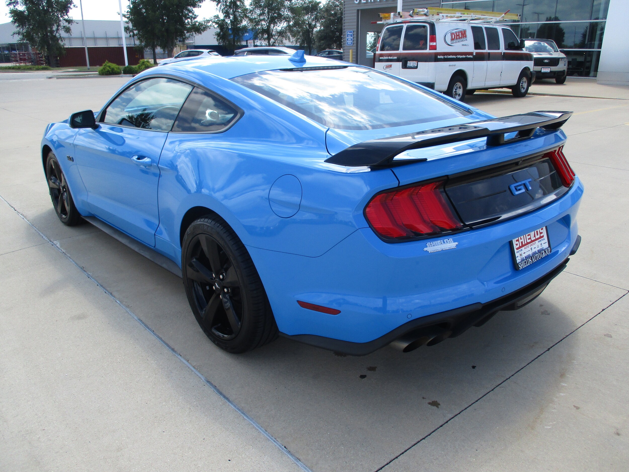 2022 Ford Mustang GT Premium photo 3