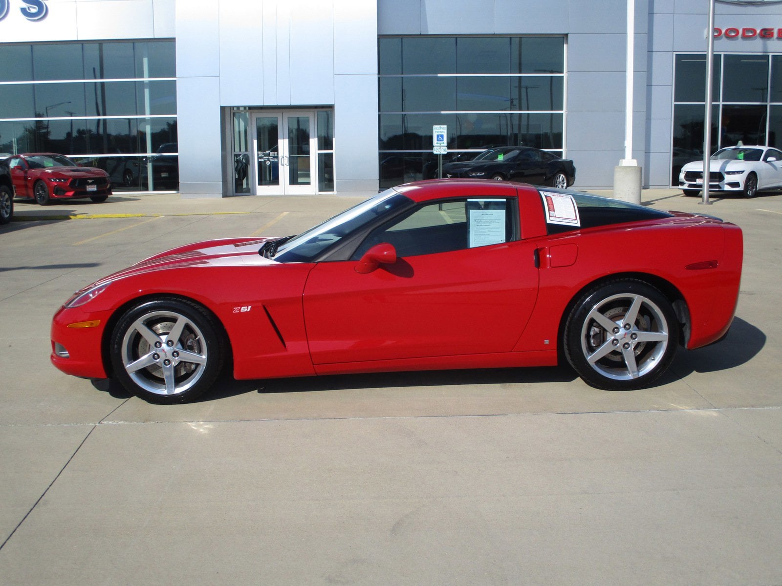 Used 2007 Chevrolet Corvette Base with VIN 1G1YY26U975139745 for sale in Rantoul, IL