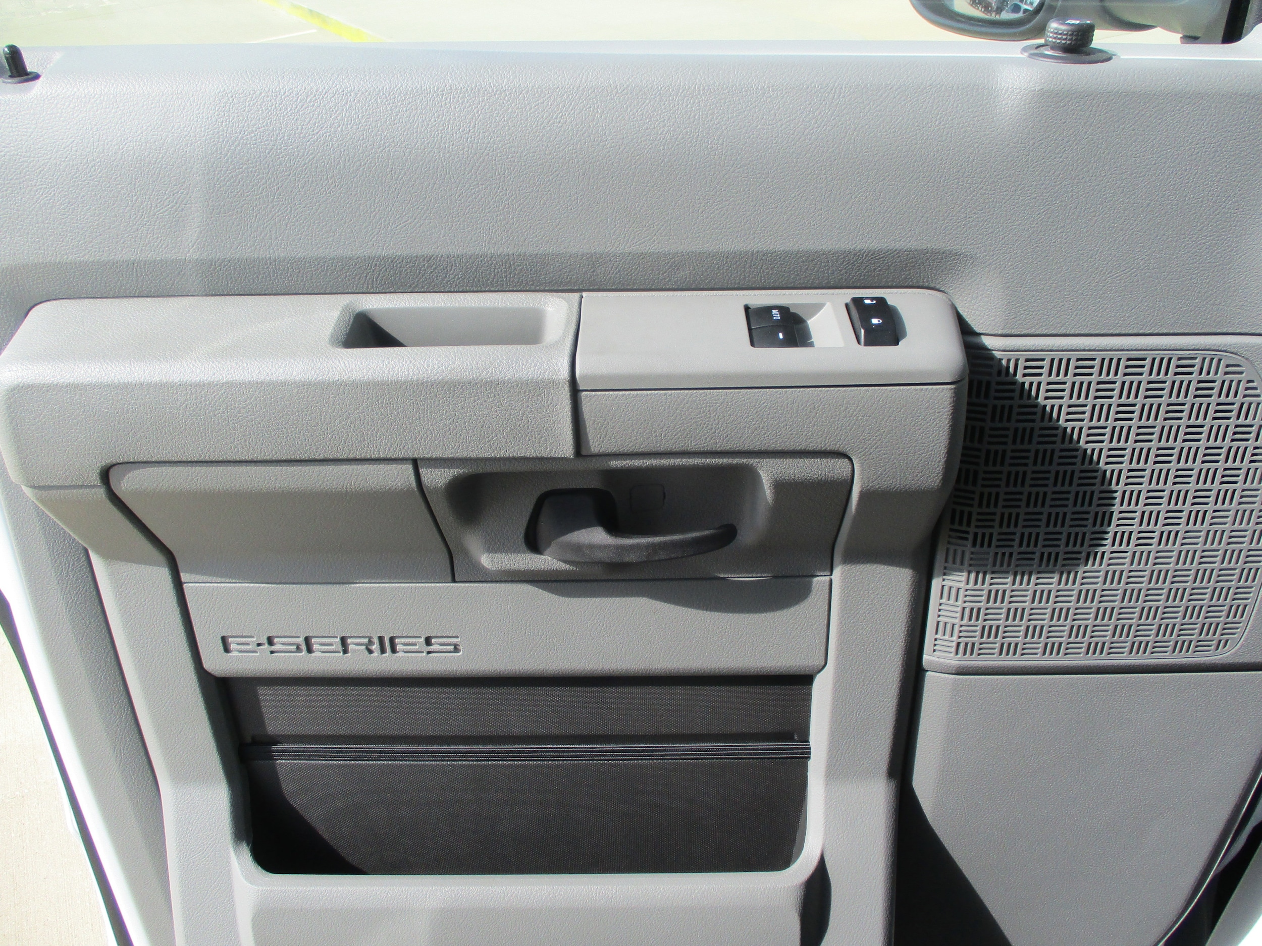 2026 Ford E-Series Cutaway Base - Photo 22