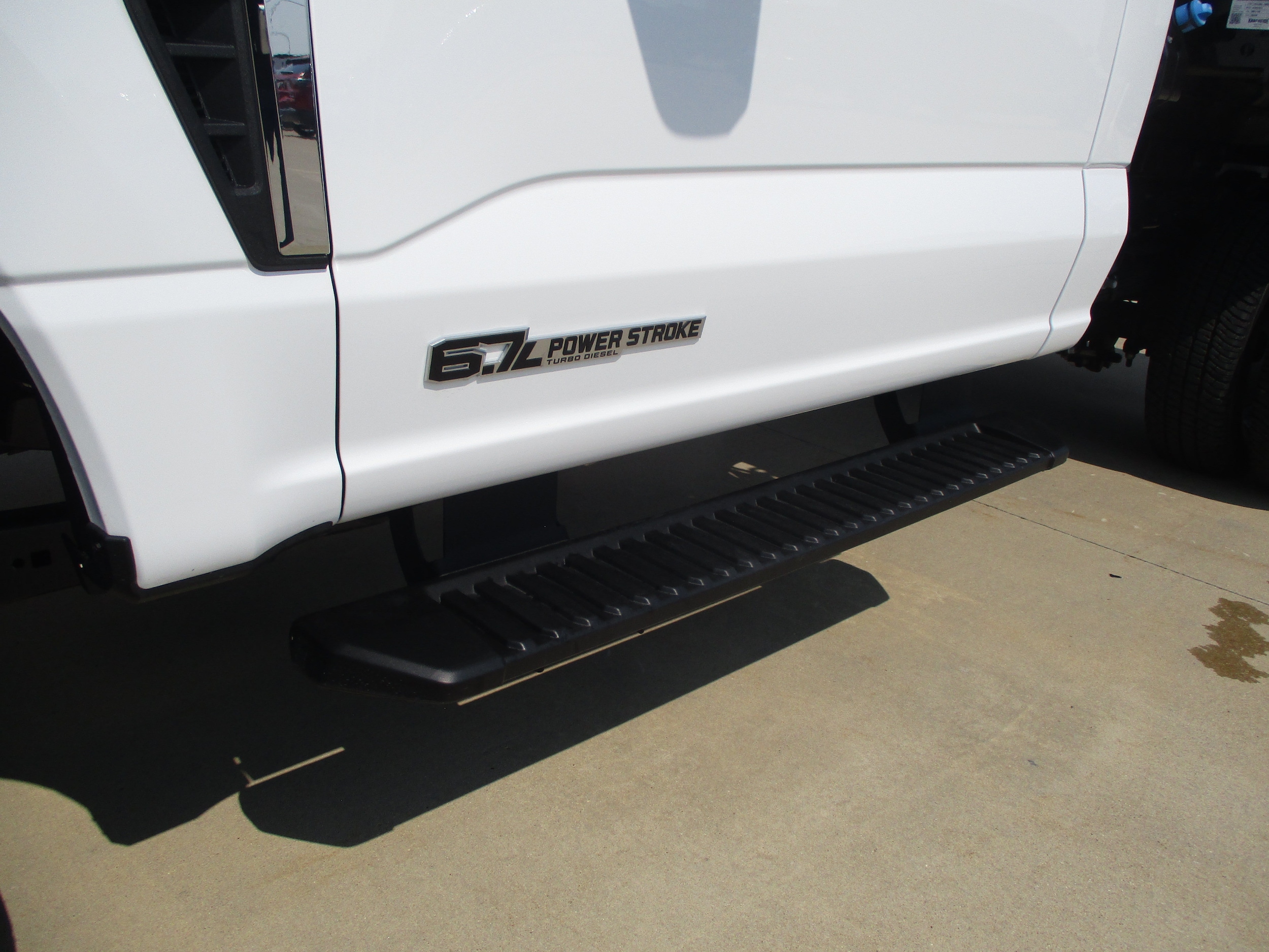 2025 Ford F-350 Super Duty Chassis Cab XL - Photo 13