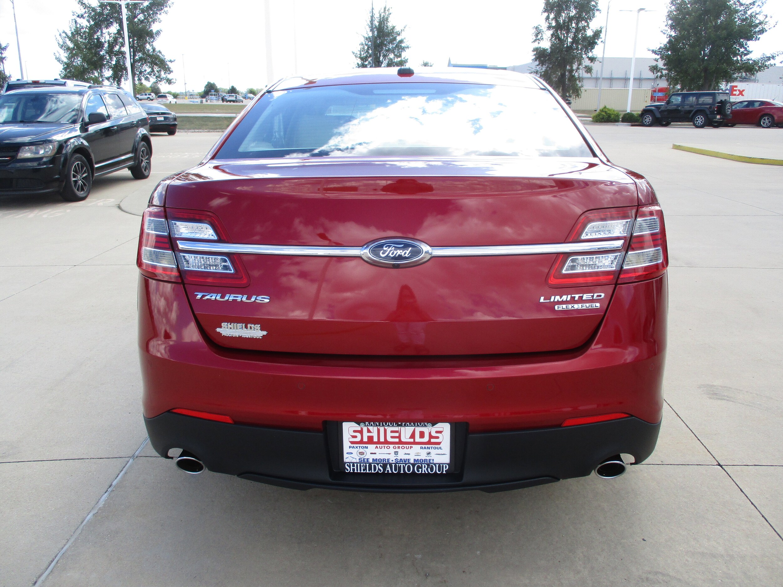 2014 Ford Taurus Limited photo 4