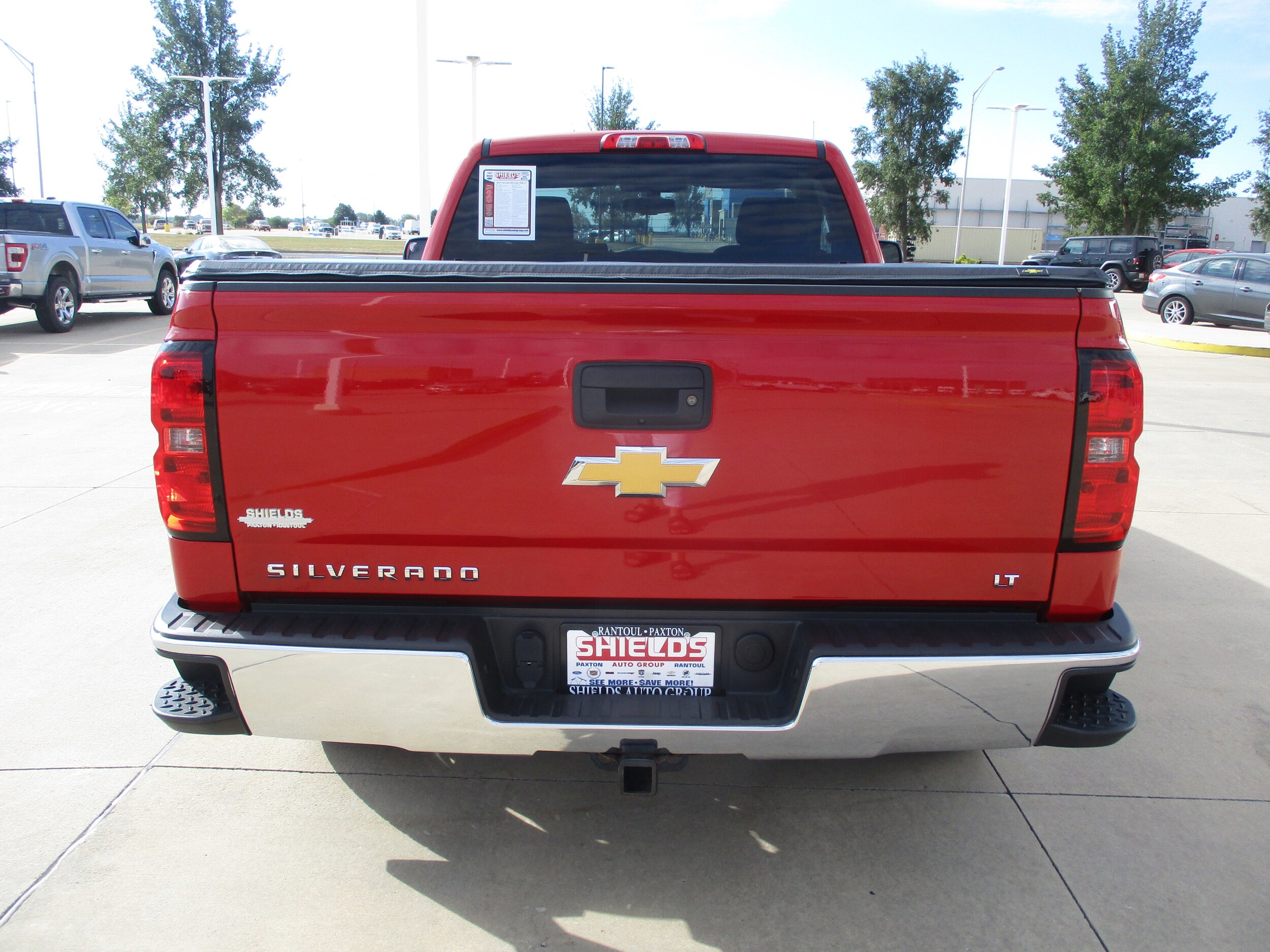 2015 Chevrolet Silverado 1500 LT photo 4