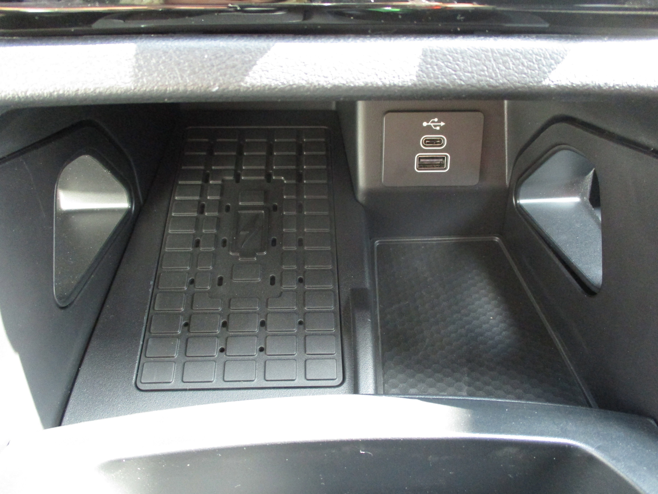2025 Ford Ranger Raptor - Photo 28