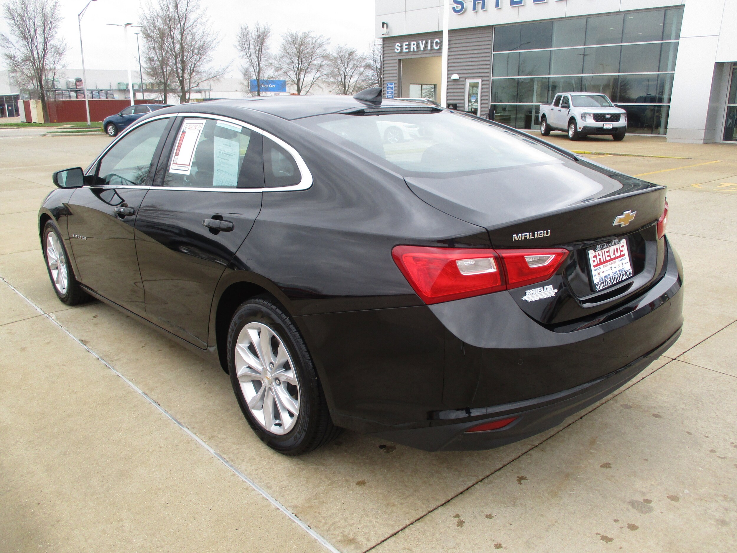 2024 Chevrolet Malibu 1LT photo 3