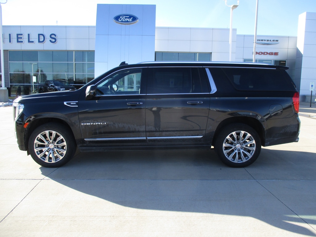 Used 2022 GMC Yukon XL Denali SUV