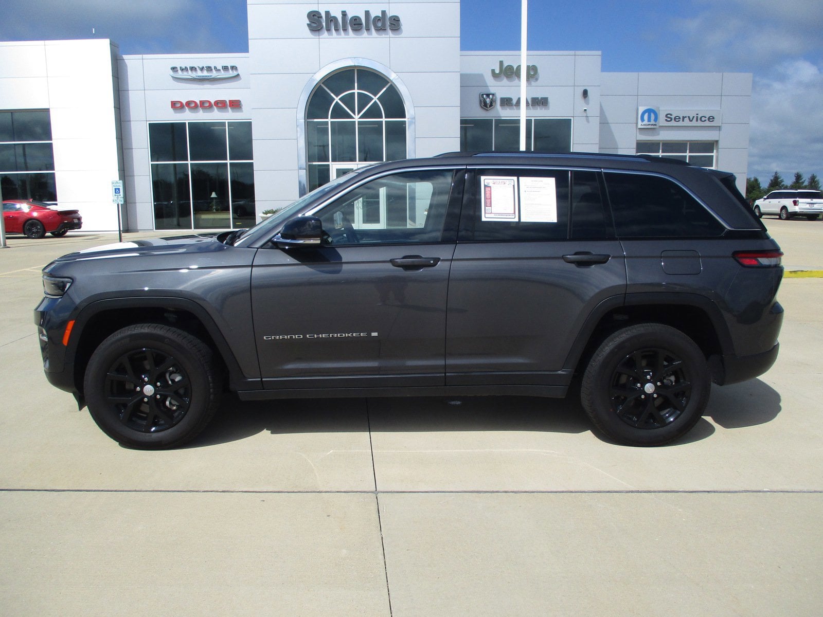 Used 2022 Jeep Grand Cherokee Limited with VIN 1C4RJHBG0N8594854 for sale in Rantoul, IL