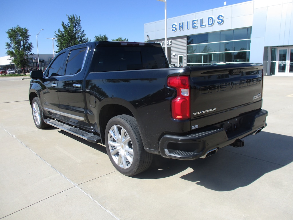 Used 2022 Chevrolet Silverado 1500 High Country Truck Crew Cab