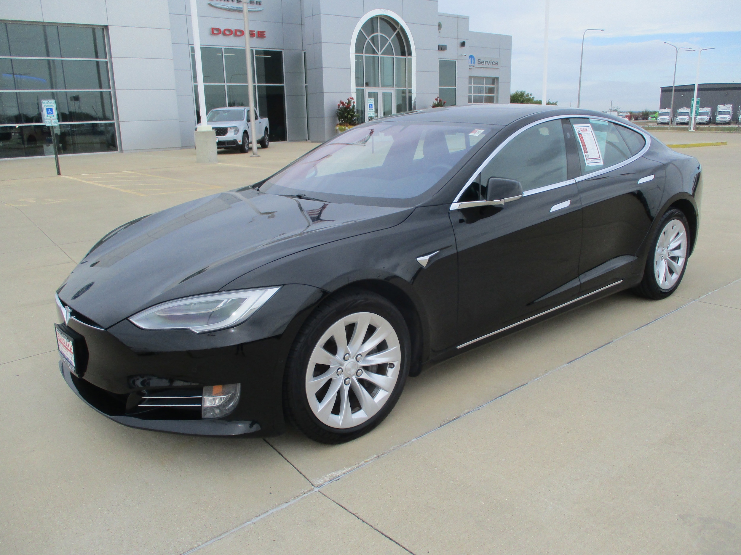 Used 2019 Tesla Model S 75D with VIN 5YJSA1E22KF304831 for sale in Rantoul, IL