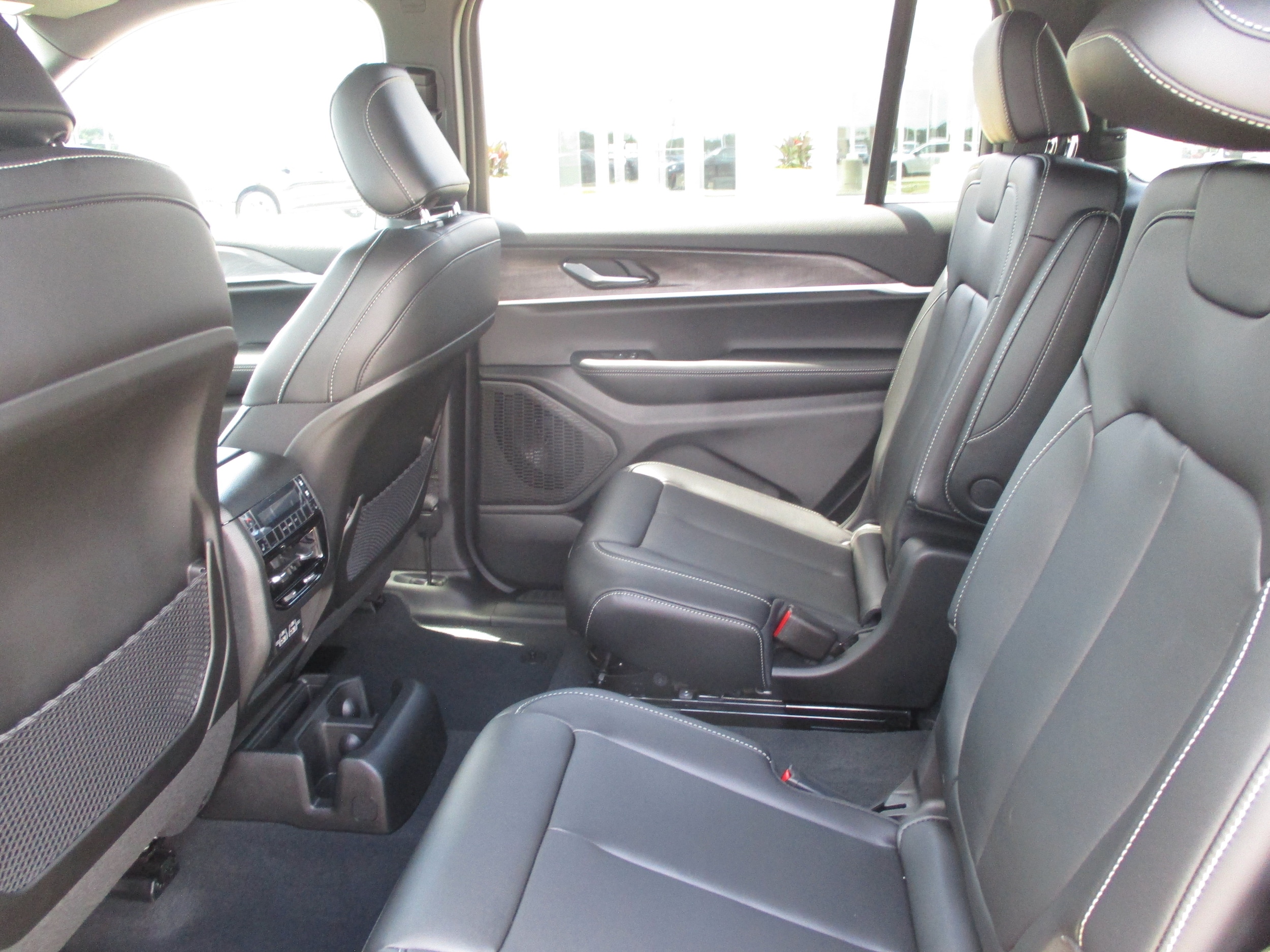 2025 Jeep Grand Cherokee L Limited - Photo 39
