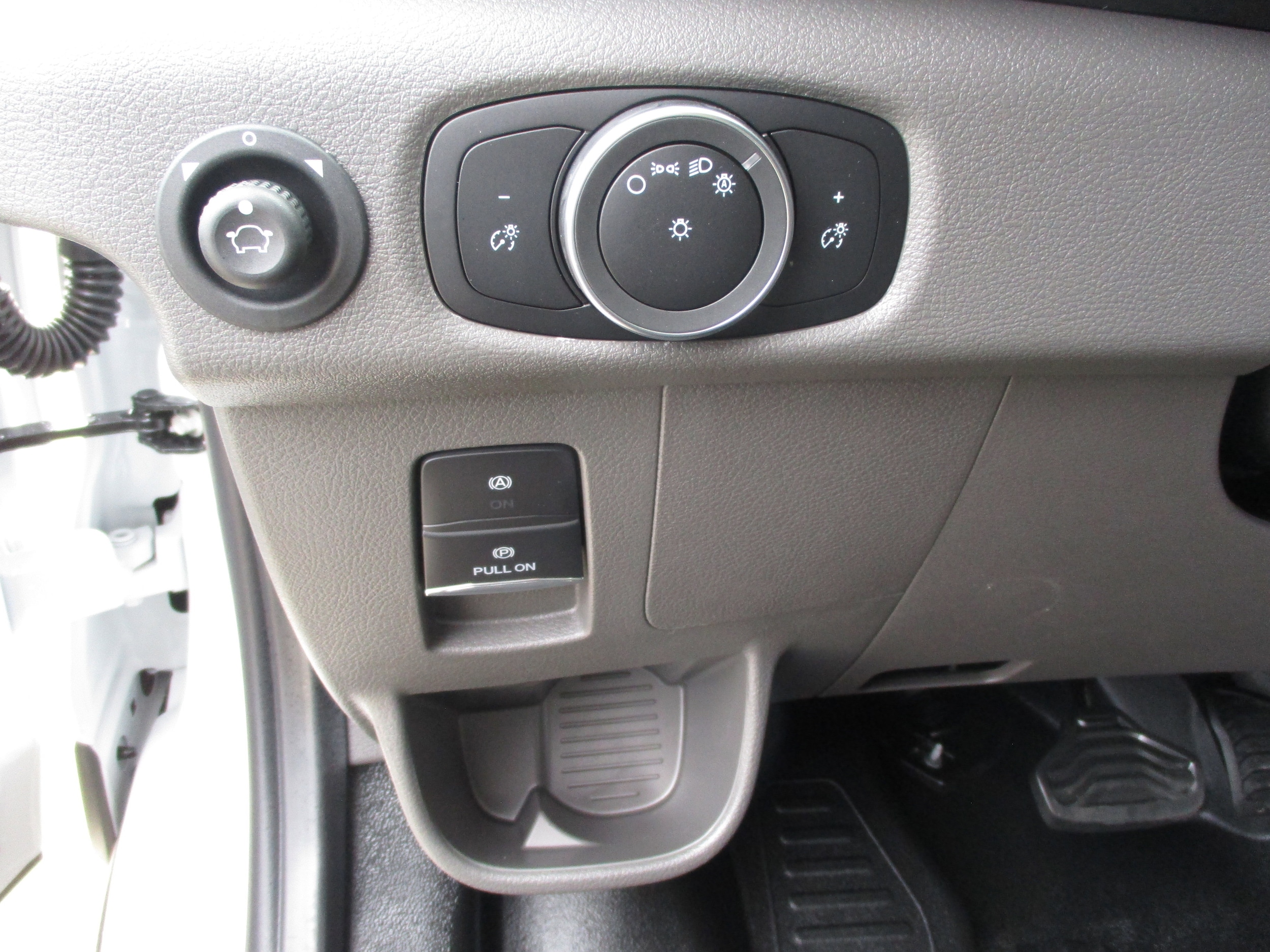 2025 Ford Transit Van Base - Photo 28