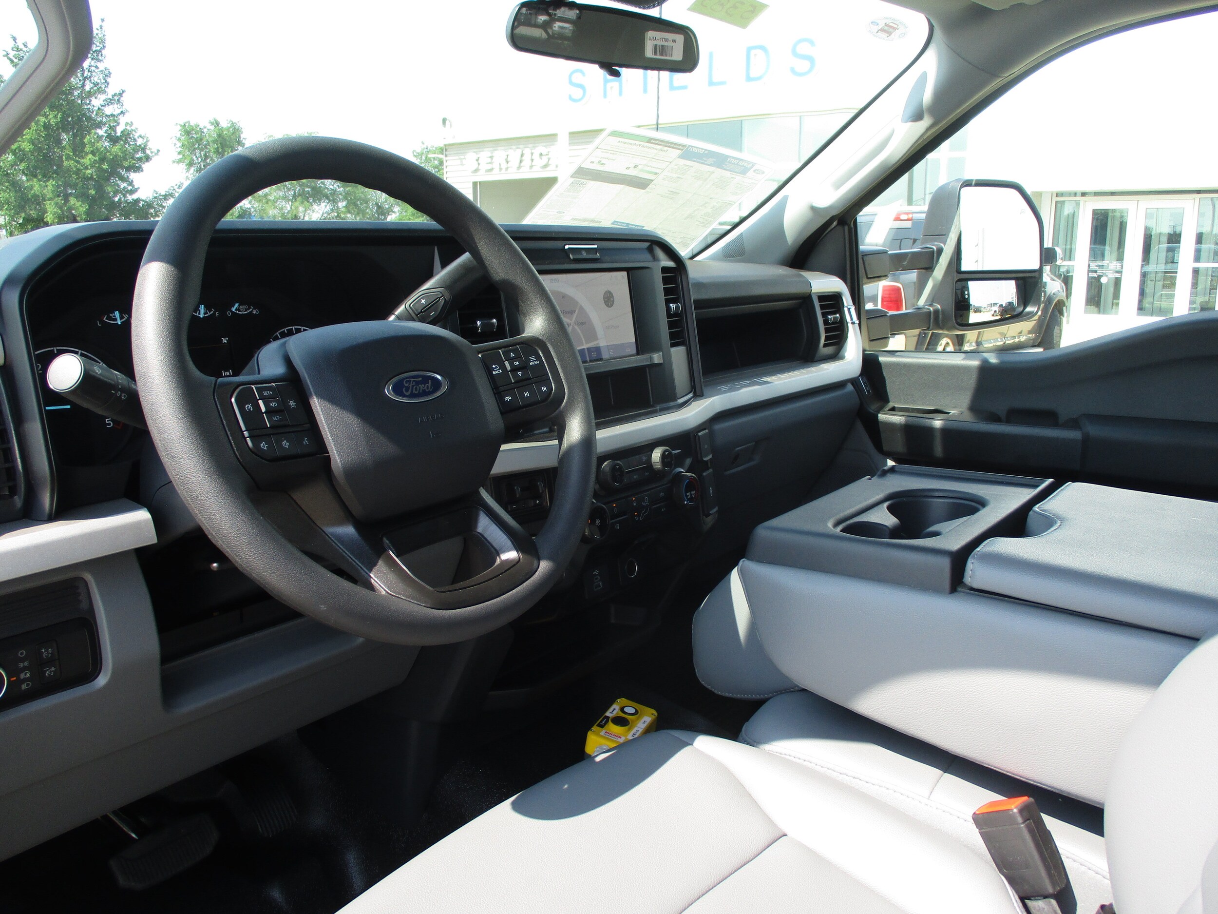 2025 Ford F-350 Super Duty Chassis Cab XL - Photo 15