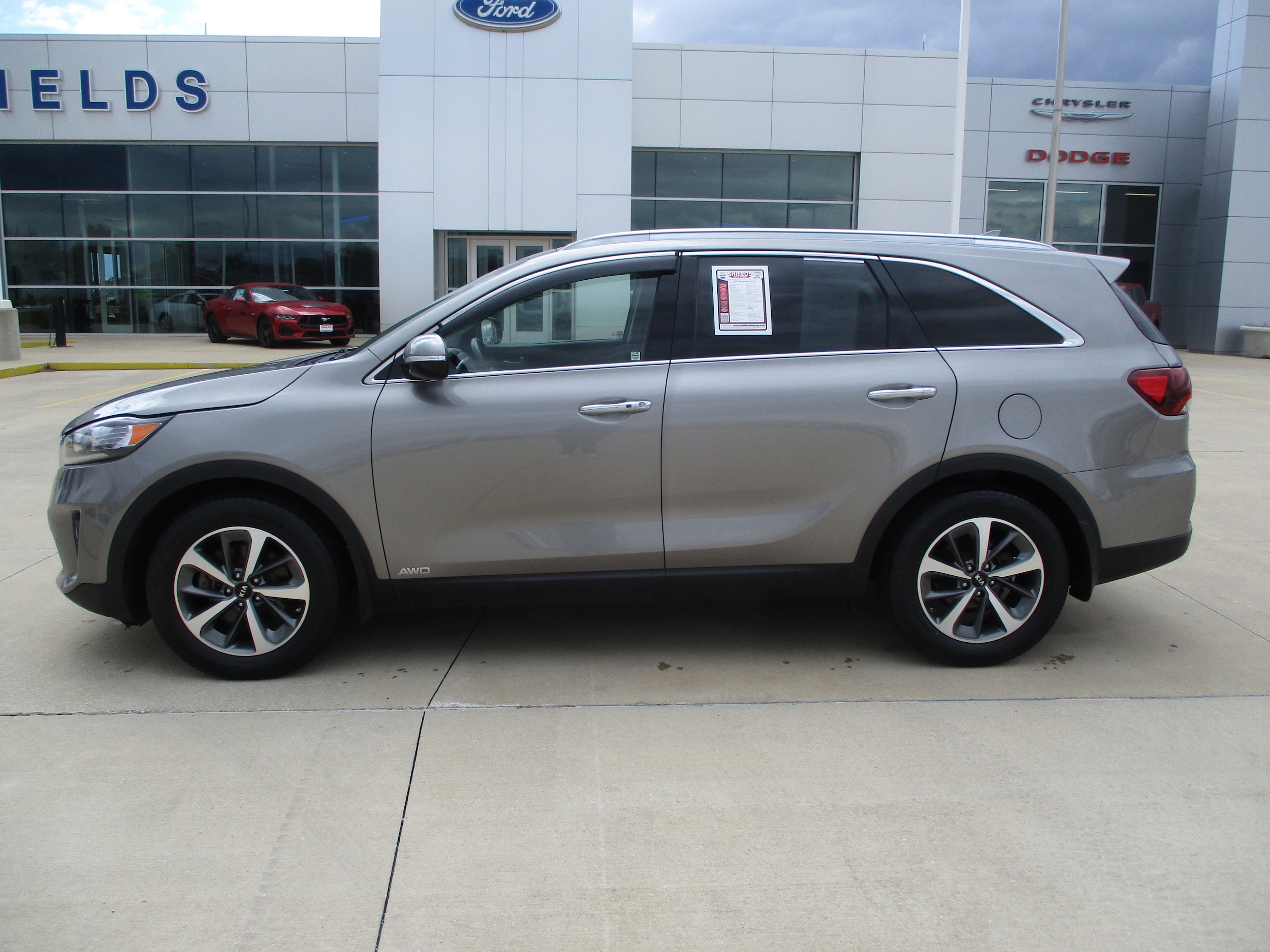 Used 2019 Kia Sorento EX with VIN 5XYPHDA51KG503834 for sale in Rantoul, IL