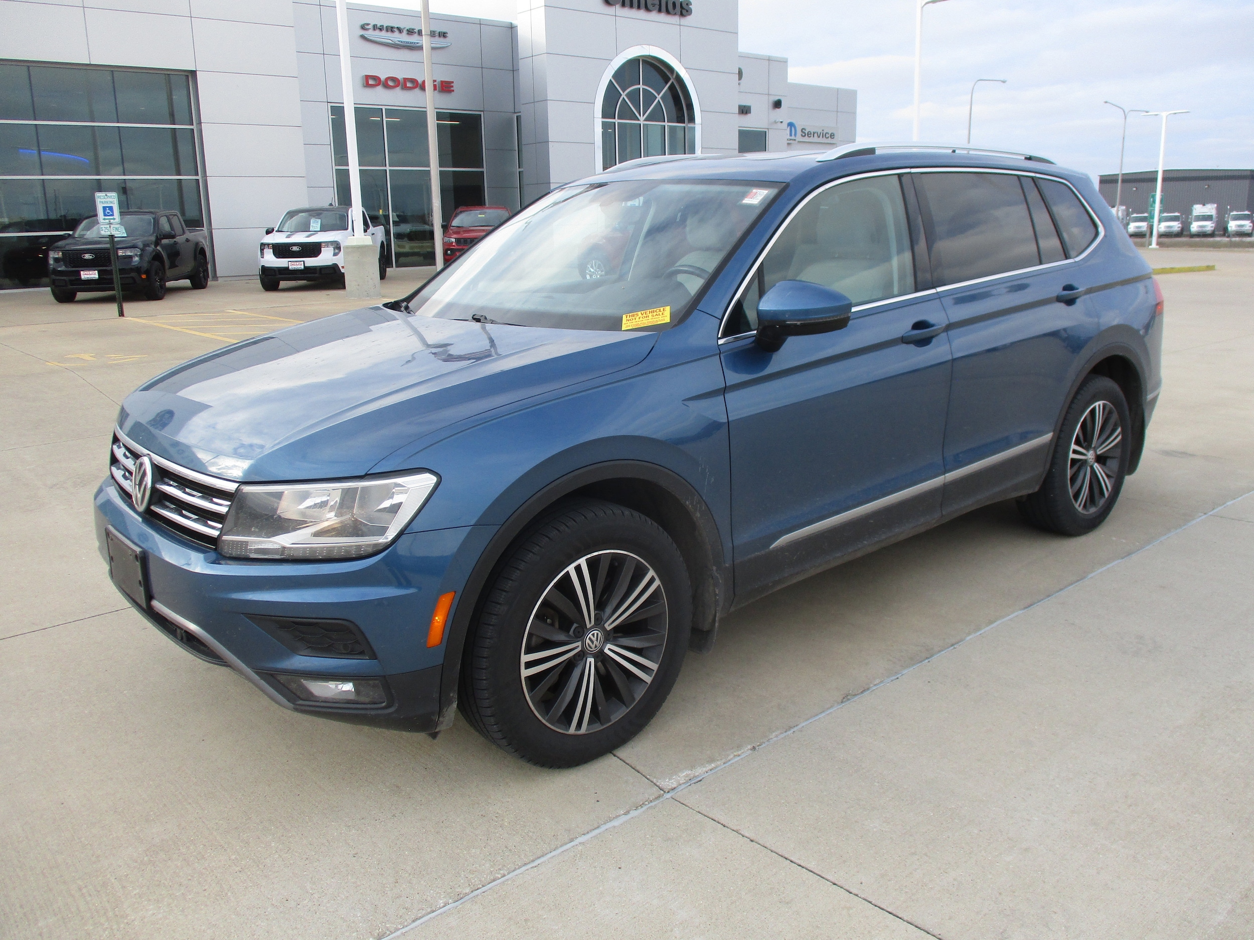 2019 Volkswagen Tiguan SEL's photo