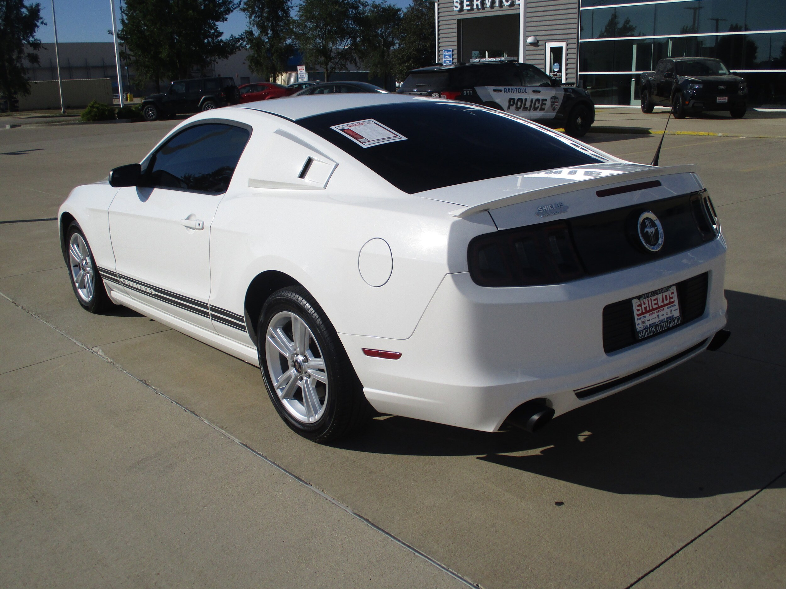 2013 Ford Mustang Base photo 3