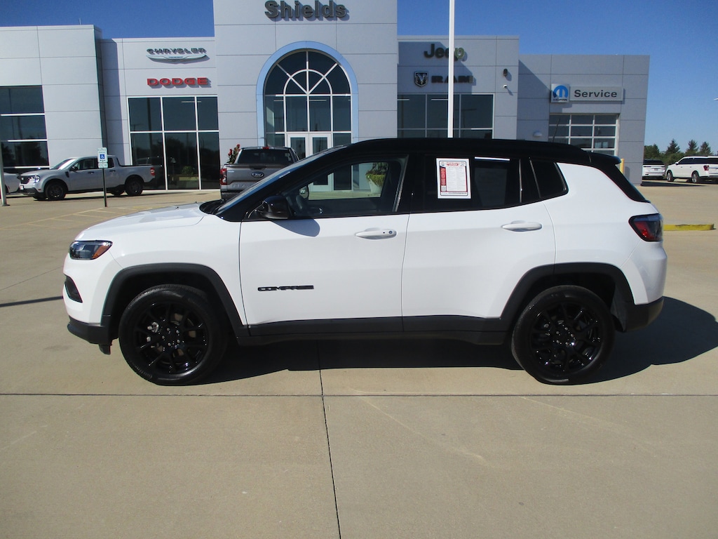 Used 2022 Jeep Compass Latitude SUV