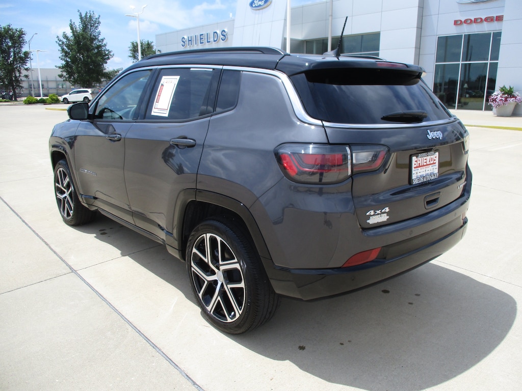 Used 2024 Jeep Compass Limited SUV
