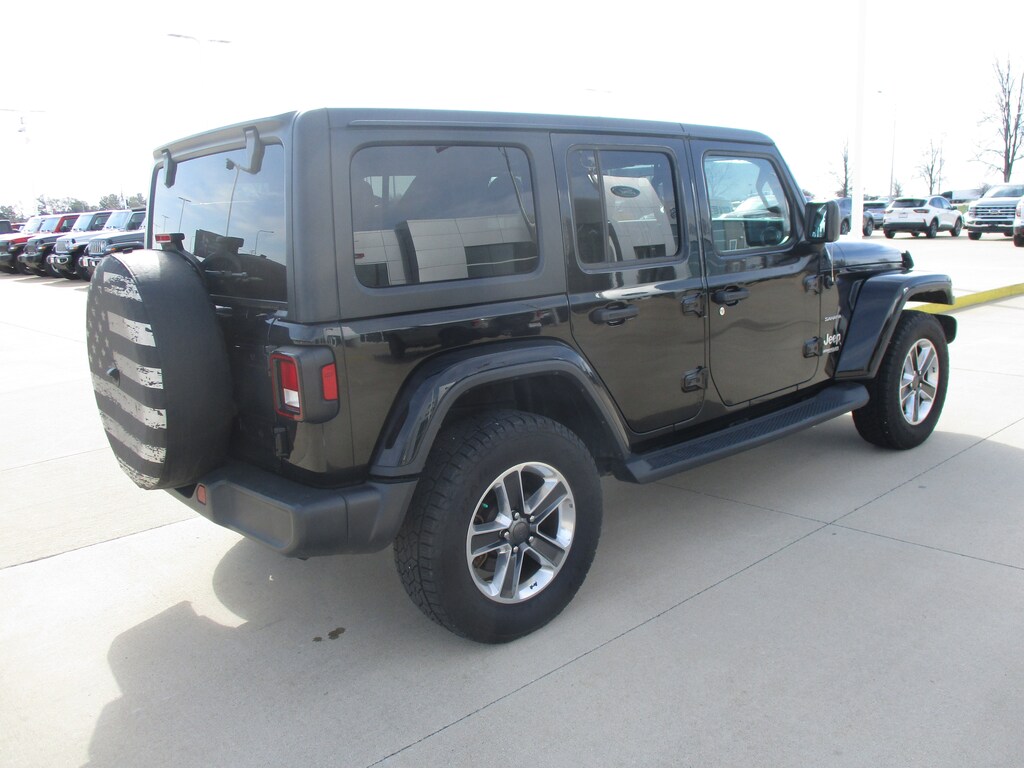 Used 2018 Jeep Wrangler Unlimited Sahara 4x4 SUV