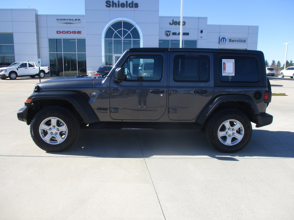 Used 2022 Jeep Wrangler Unlimited Sport SUV
