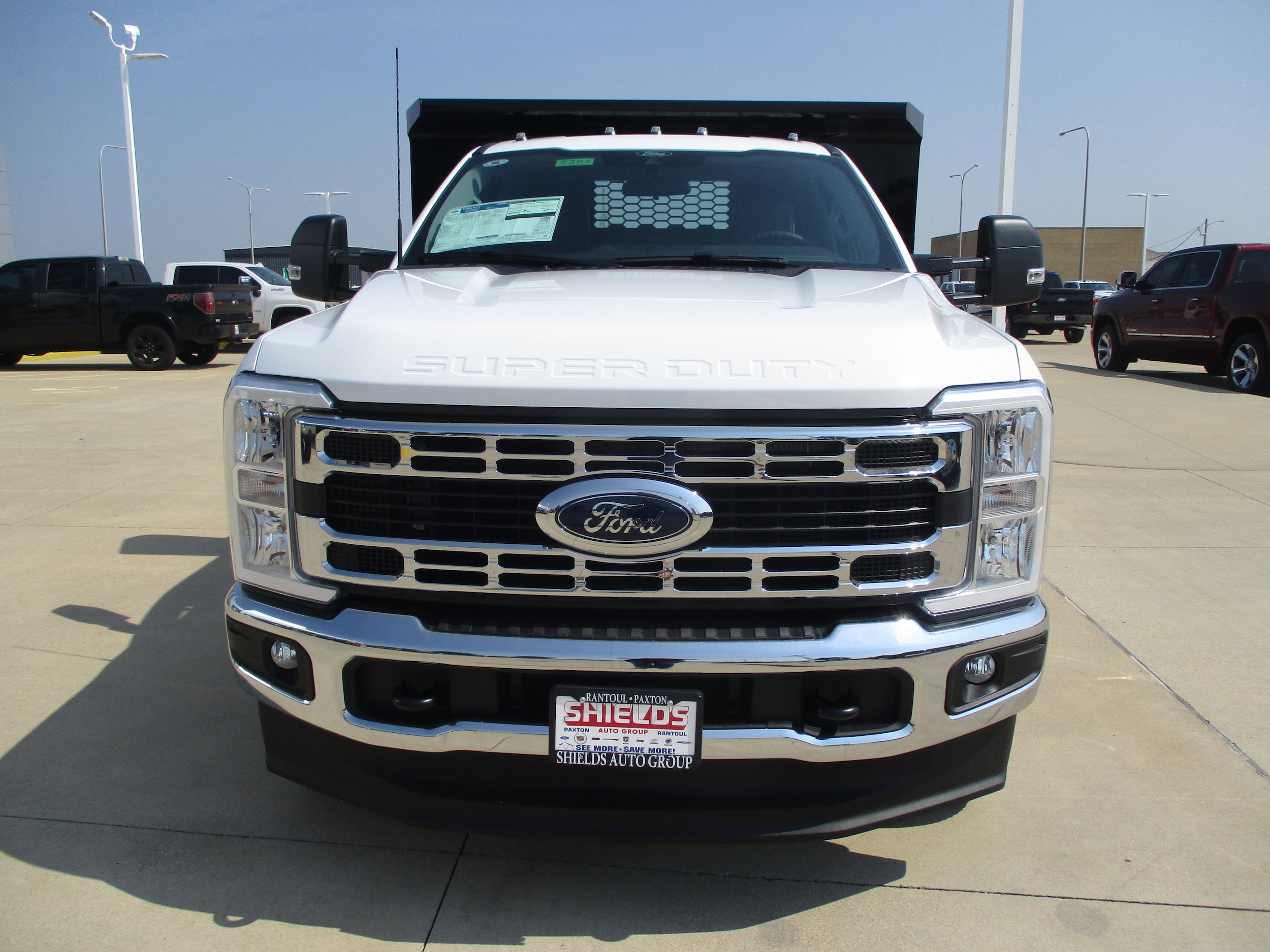 2025 Ford F-350 Super Duty Chassis Cab XL - Photo 10