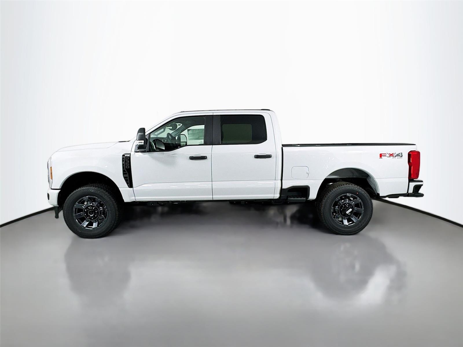 2026 Ford F-350 XL photo 4