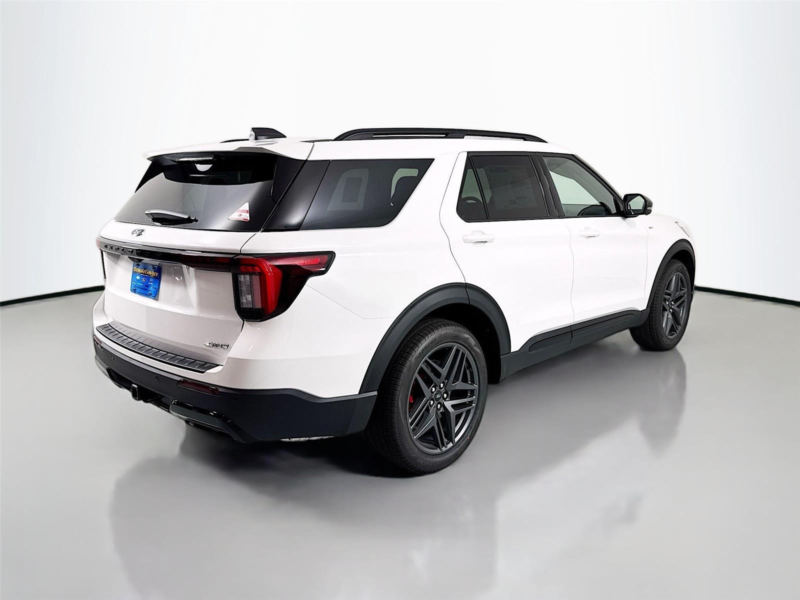 2026 Ford Explorer ST-Line - Photo 7