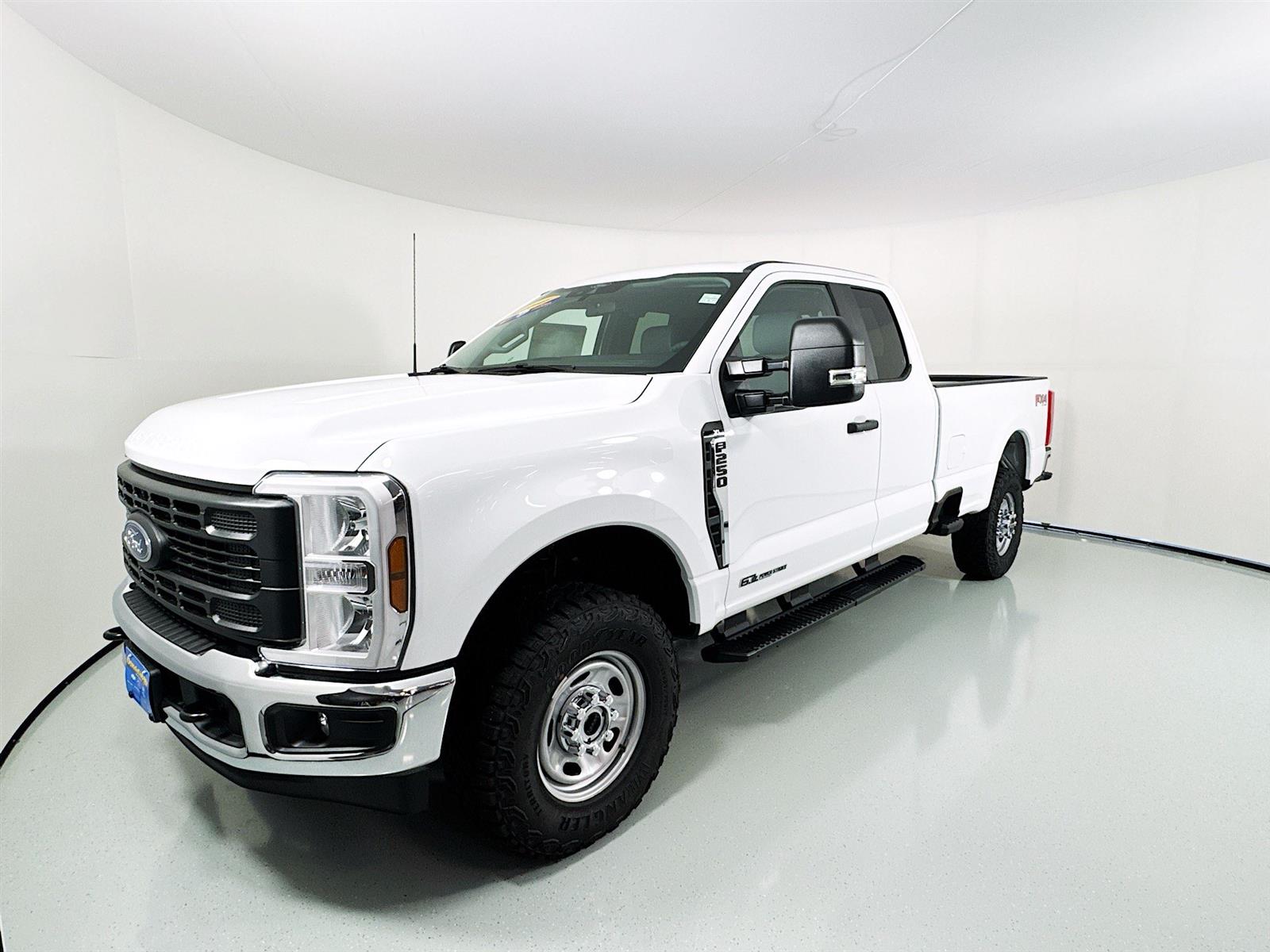 2025 Ford F-250 XL photo 3