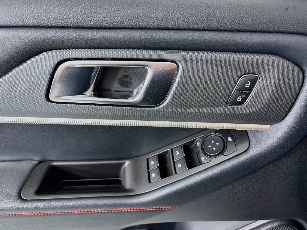 2027 Ford Explorer ST-LINE - Photo 19
