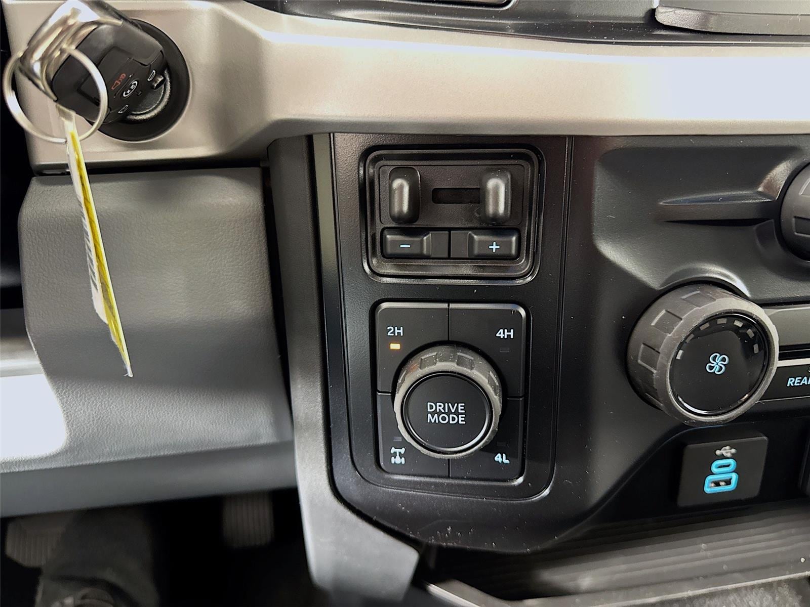 2026 Ford F-350 Super Duty XL - Photo 32