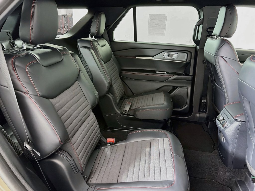 2027 Ford Explorer ST-LINE - Photo 28