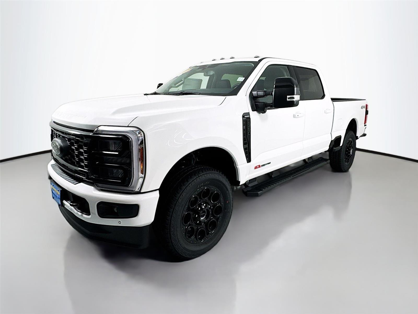 2026 Ford F-350 Lariat photo 3