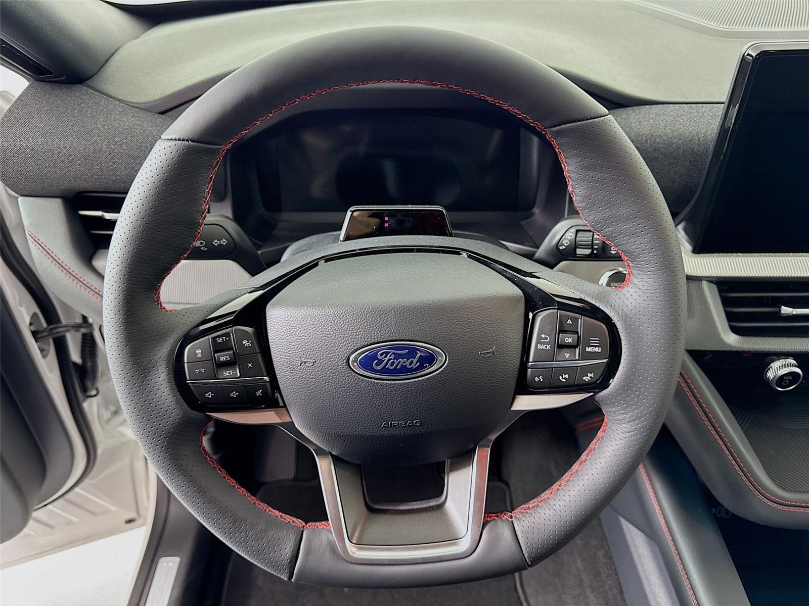 2026 Ford Explorer ST-Line - Photo 12