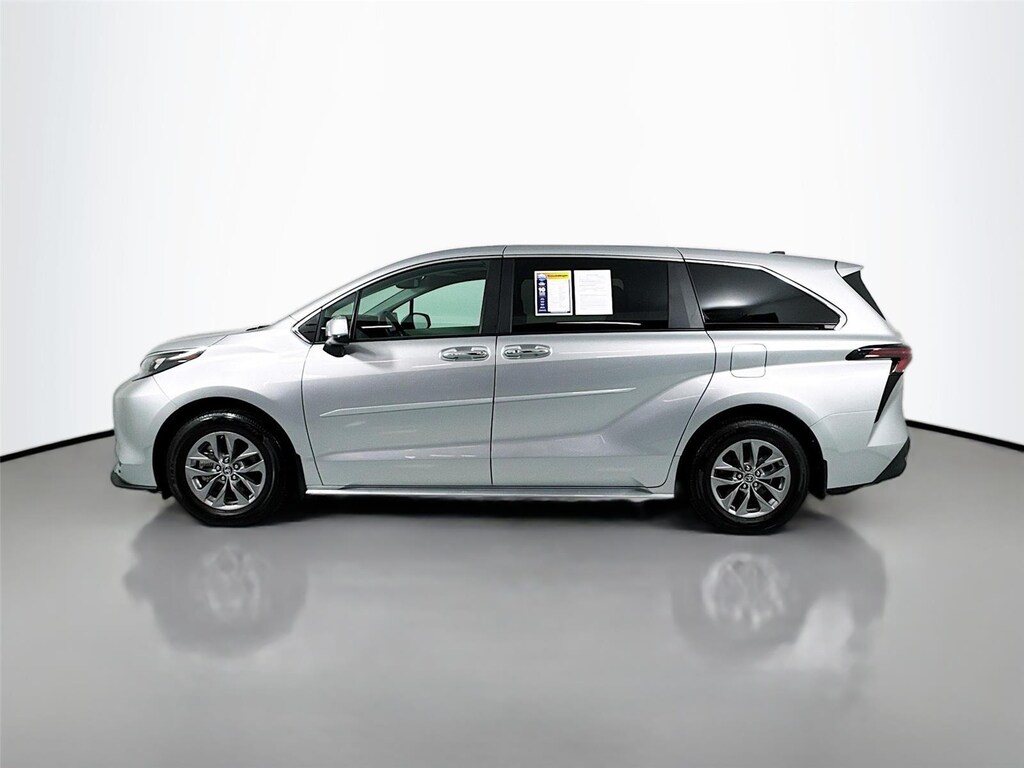 Used 2024 Toyota Sienna XLE 7-Passenger Van