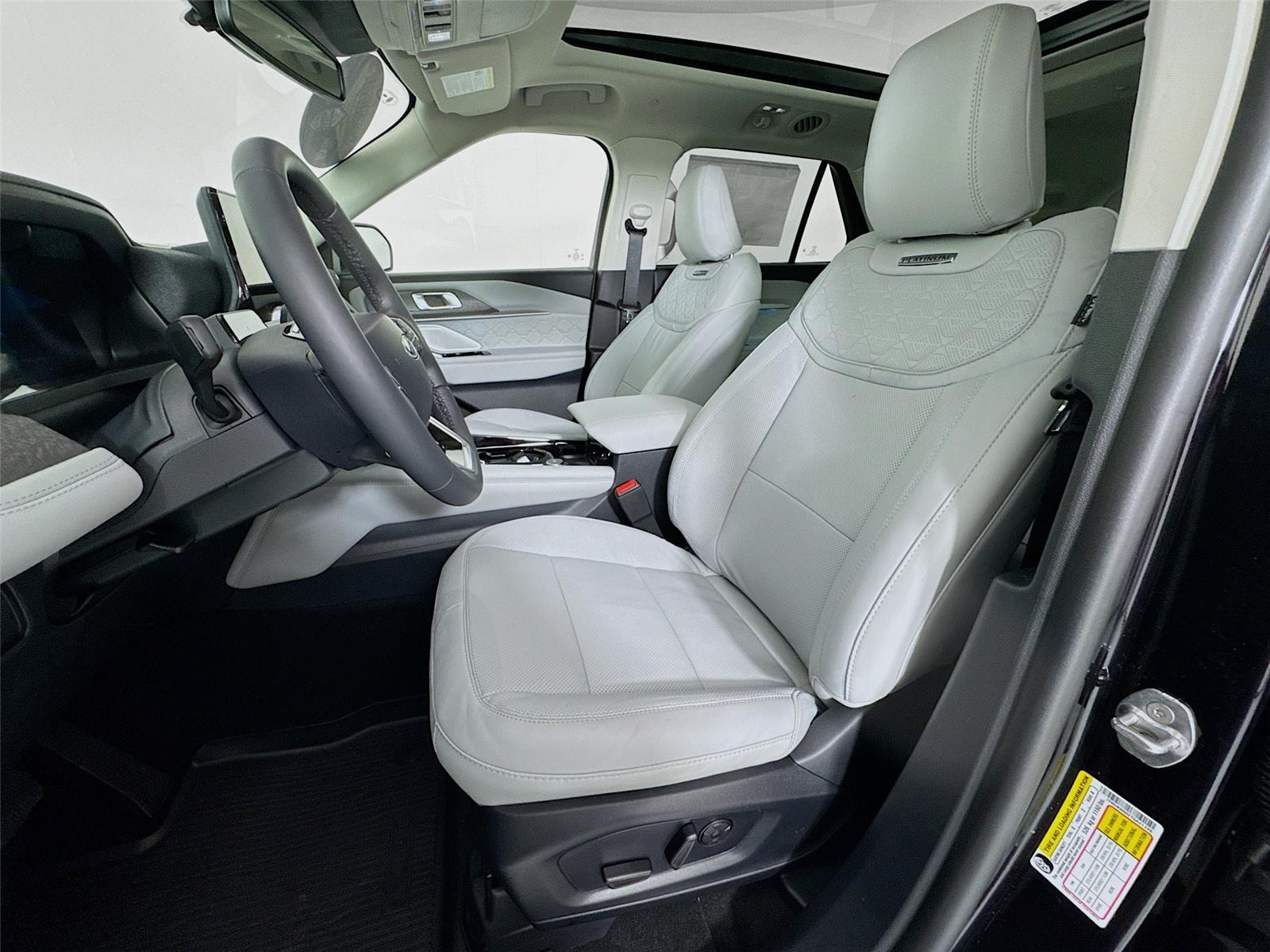 2026 Ford Explorer Platinum - Photo 11