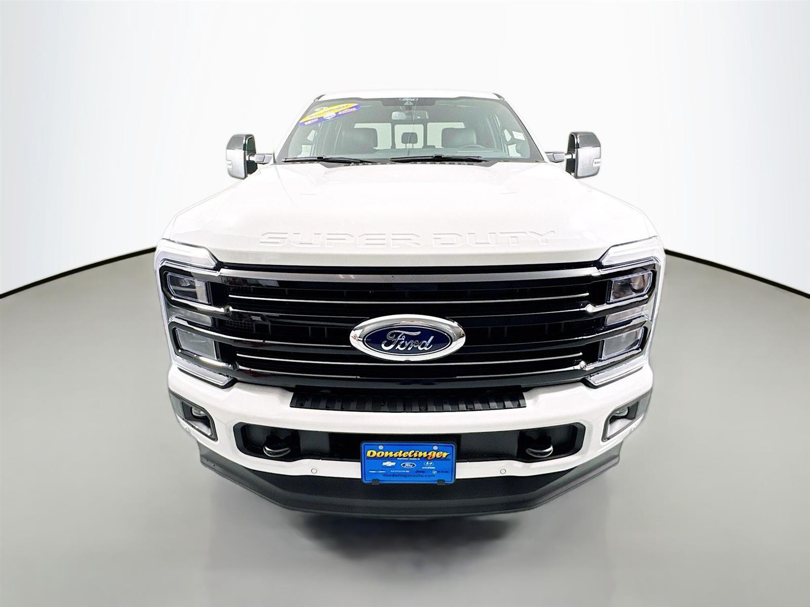 2025 Ford F-350 Platinum photo 2