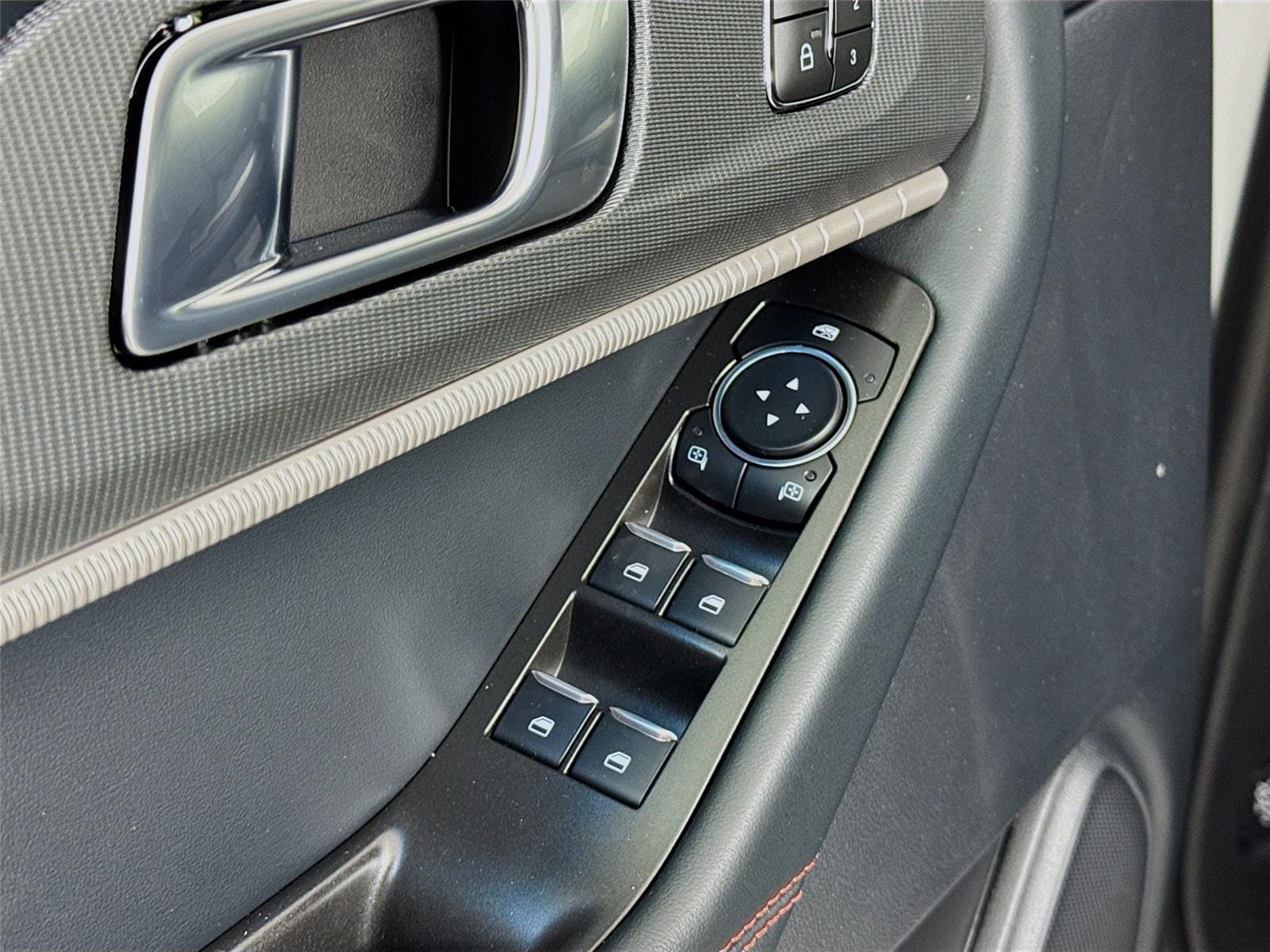 2026 Ford Explorer ST-Line - Photo 20