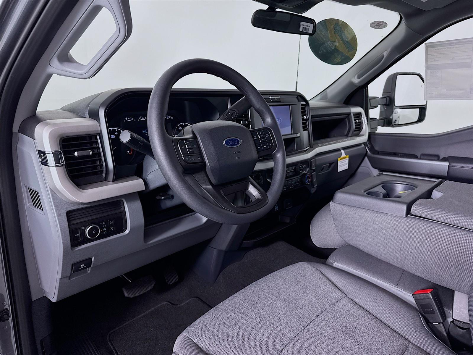 2026 Ford F-350 Super Duty XL - Photo 9