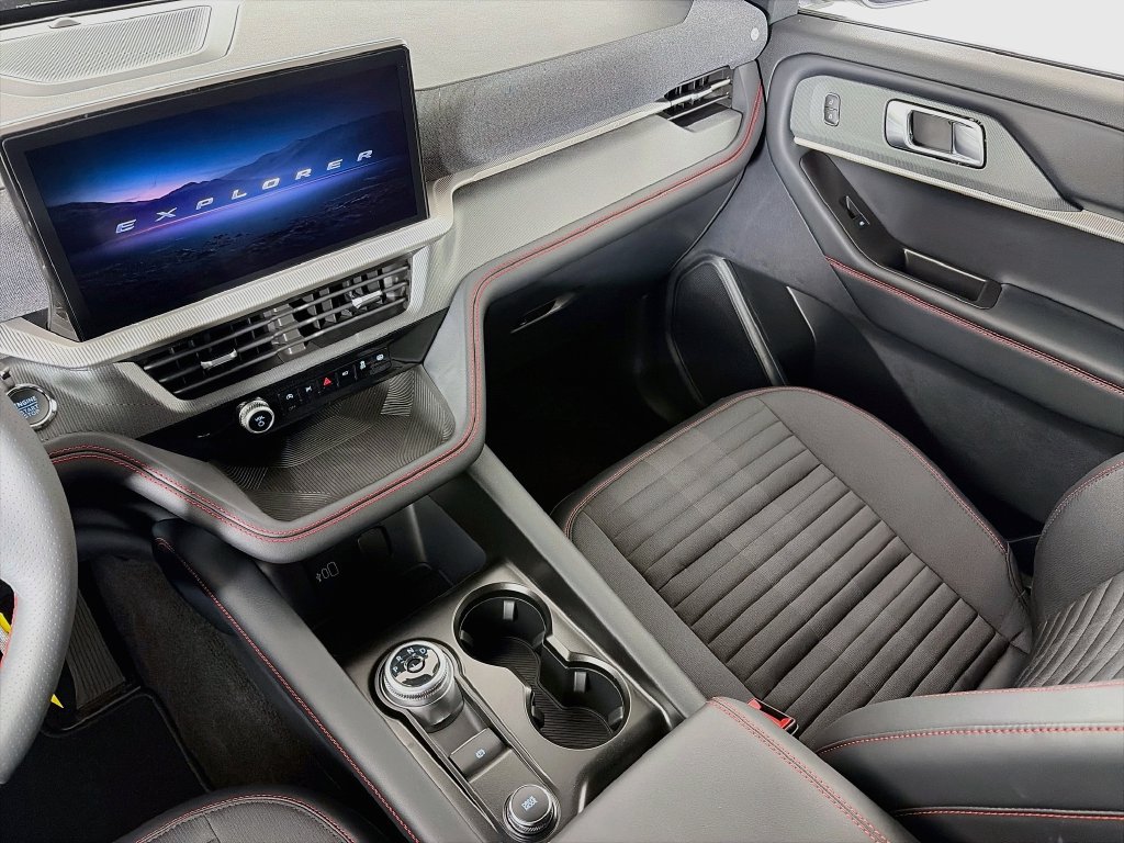 2027 Ford Explorer ST-LINE - Photo 25