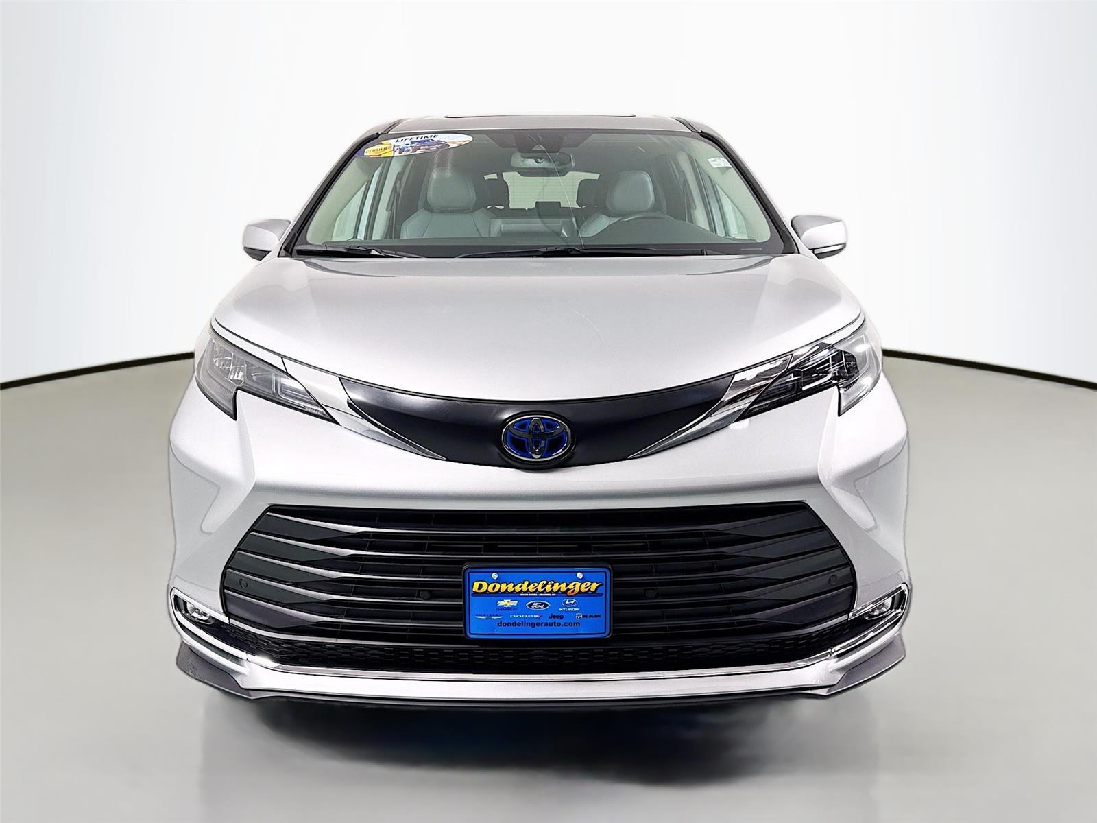 Used 2024 Toyota Sienna XLE with VIN 5TDYSKFCXRS140786 for sale in Cohasset, Minnesota