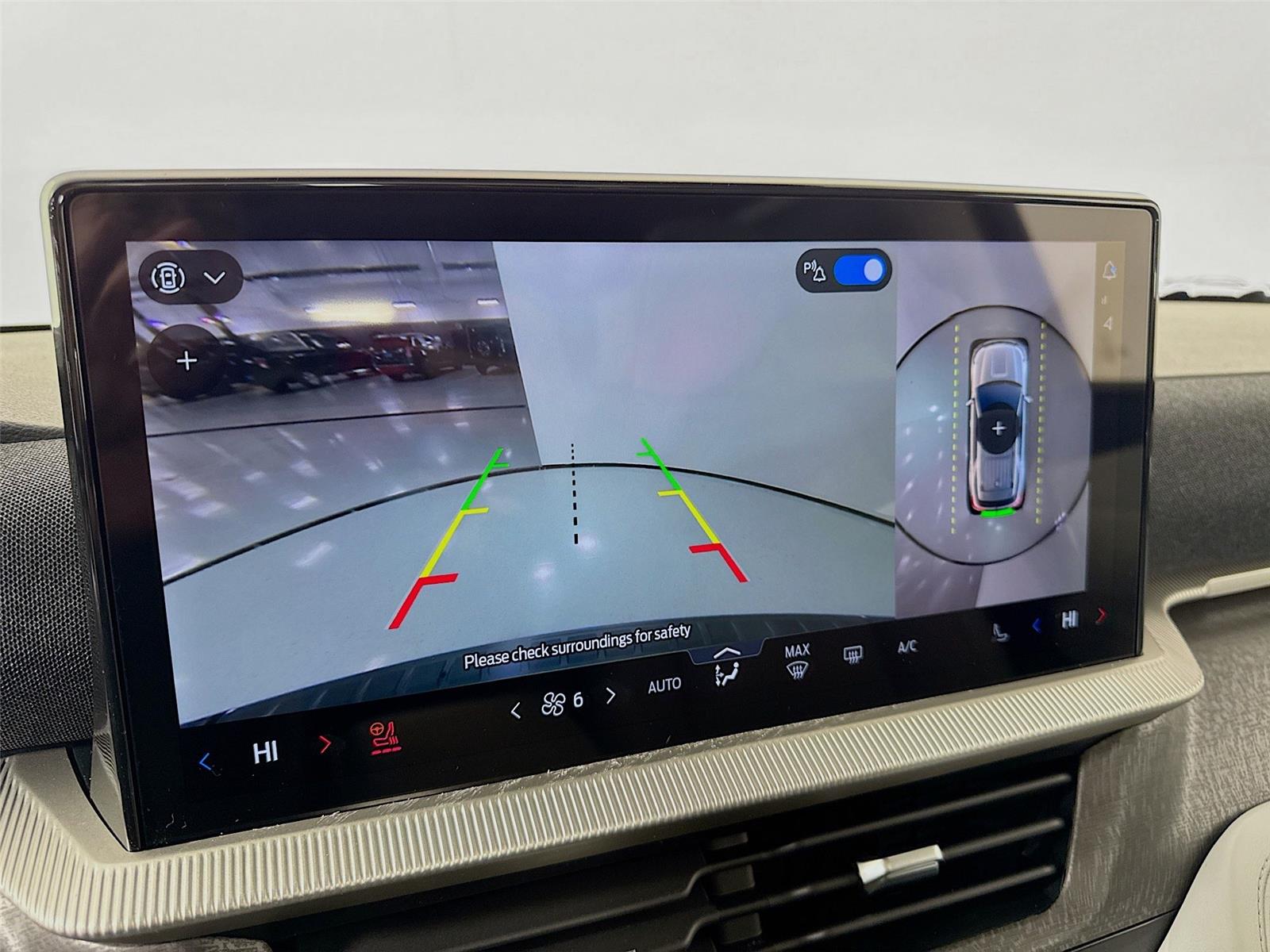 2026 Ford Explorer Platinum - Photo 17