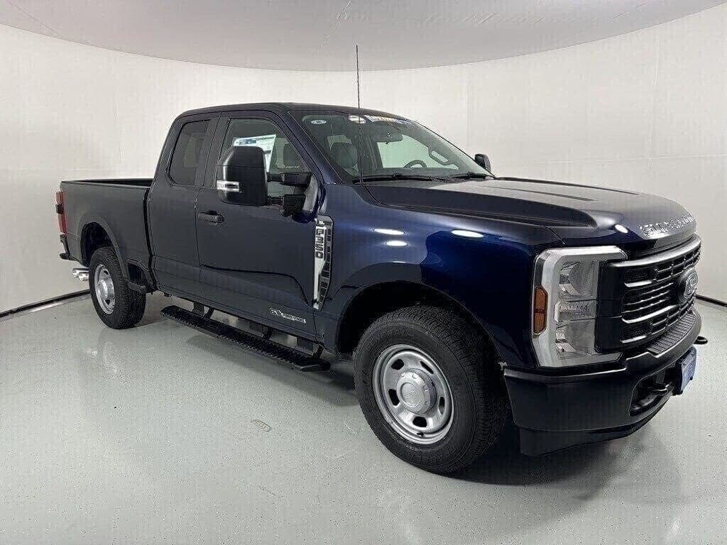 2024 Ford F-350 XL photo 3