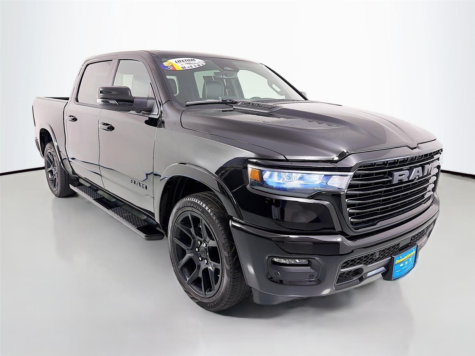 2025 RAM 1500 Laramie 4x4 Crew Cab 5'7's photo