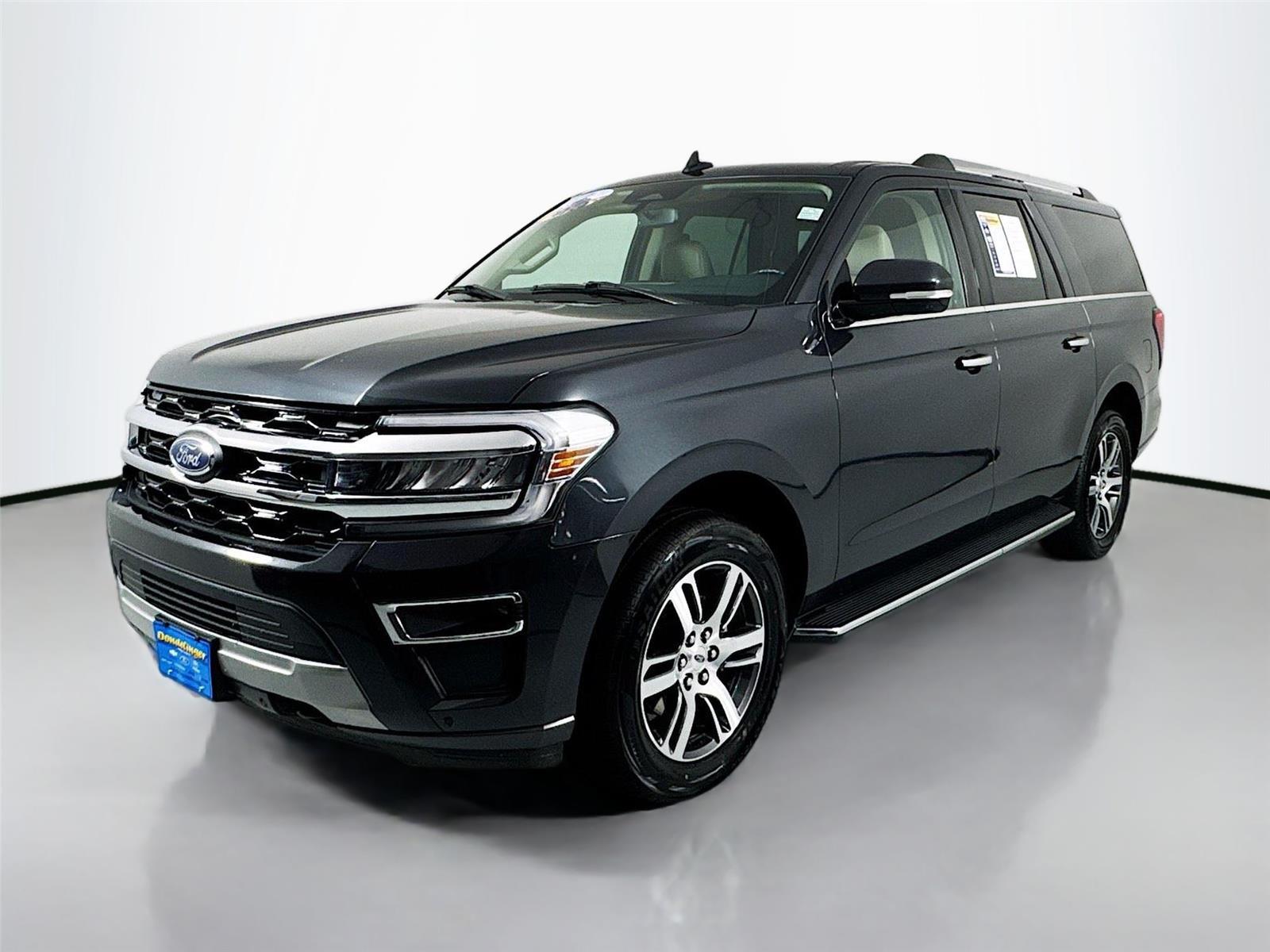 2023 Ford Expedition MAX Limited photo 3