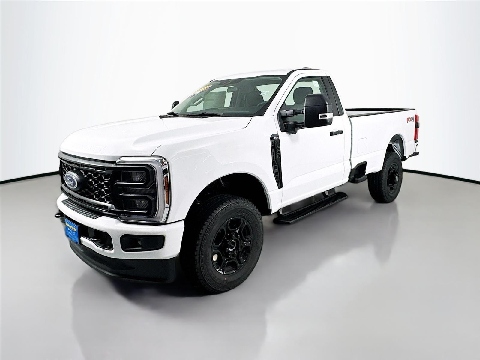 2025 Ford F-350 XL photo 3