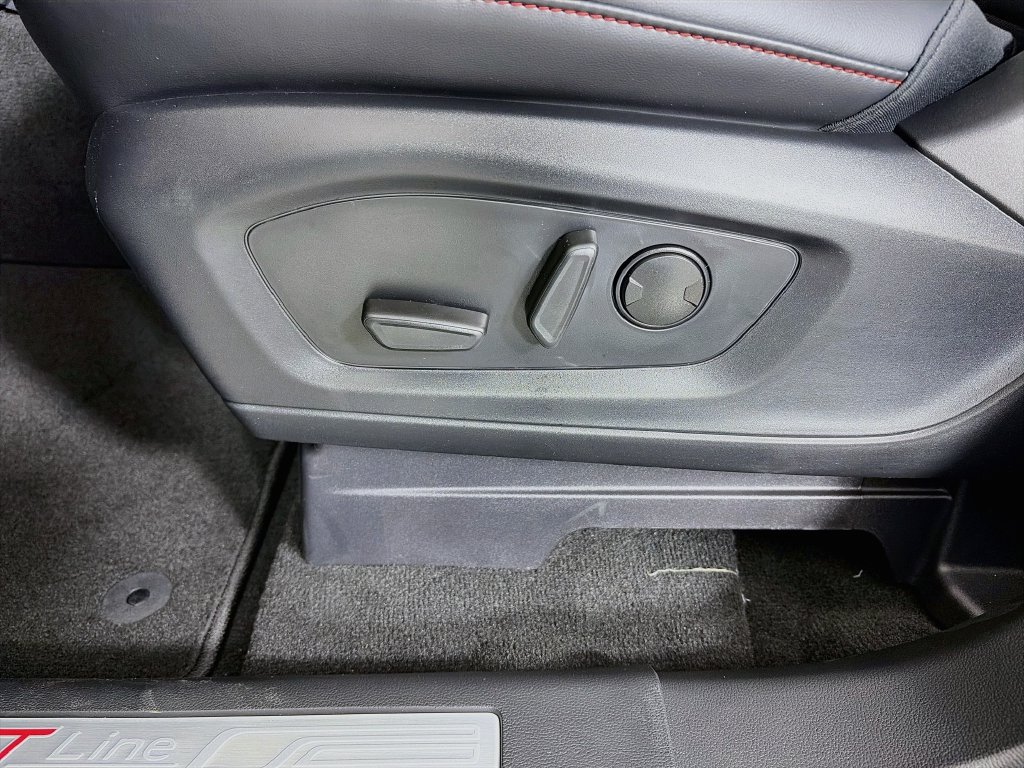2027 Ford Explorer ST-LINE - Photo 21