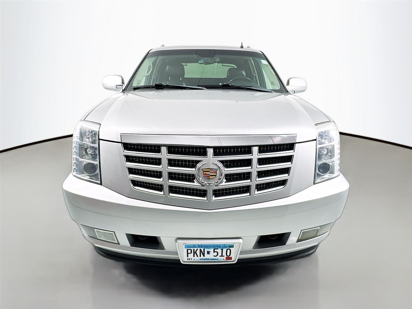 Used 2011 Cadillac Escalade EXT Premium with VIN 3GYT4NEF3BG313449 for sale in Cohasset, Minnesota