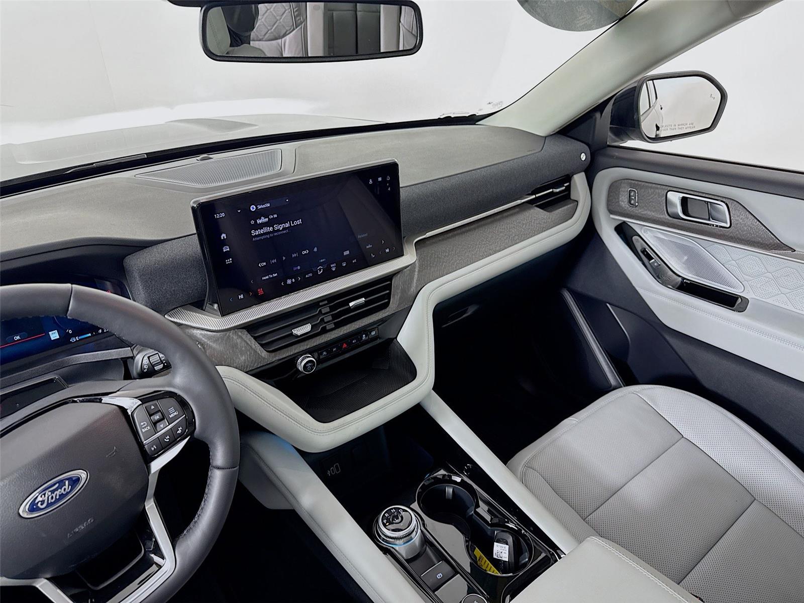 2026 Ford Explorer Platinum - Photo 26